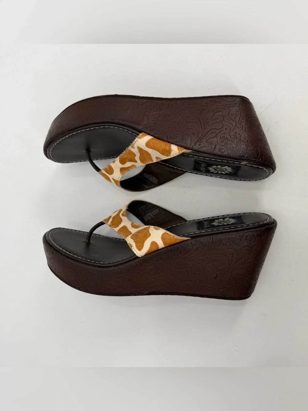 Yellow Box Sandals Women’s 7.5 Giraffe Straps Wedge Platform Flip Flops READ